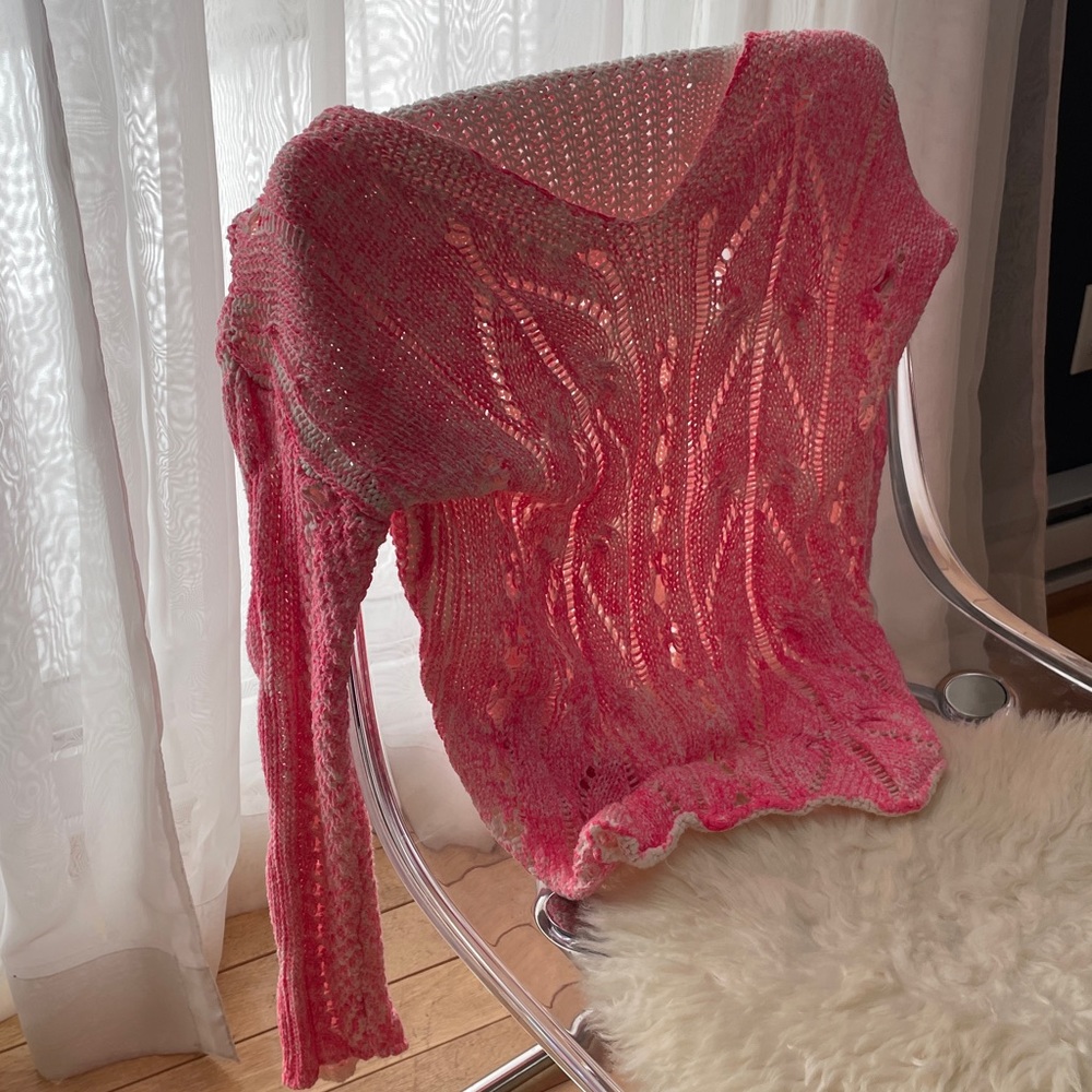 Size M. Free People Pink Off-the-Shoulder Sweater VINTAGE